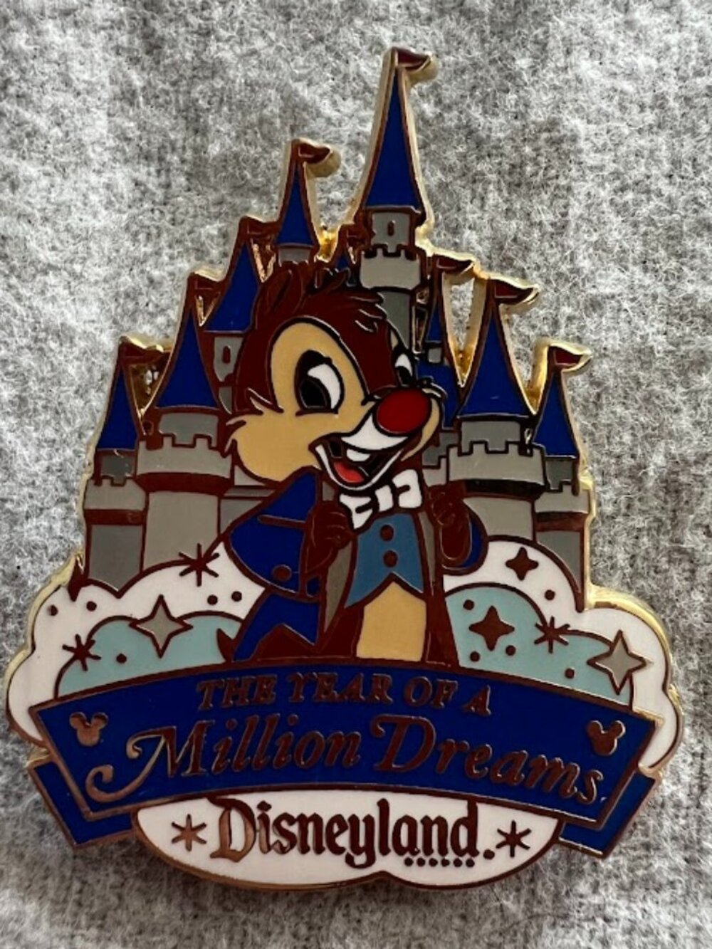 Disney Disneyland Year of a Million Dreams Pin Castle Dale